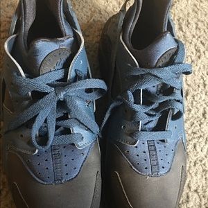 Blk/Blu Huaraches (M) Size 9